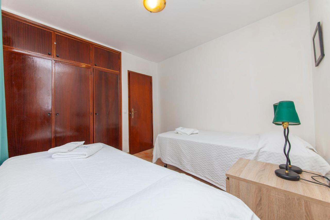 B18 - Village Street Apartment ラゴス エクステリア 写真