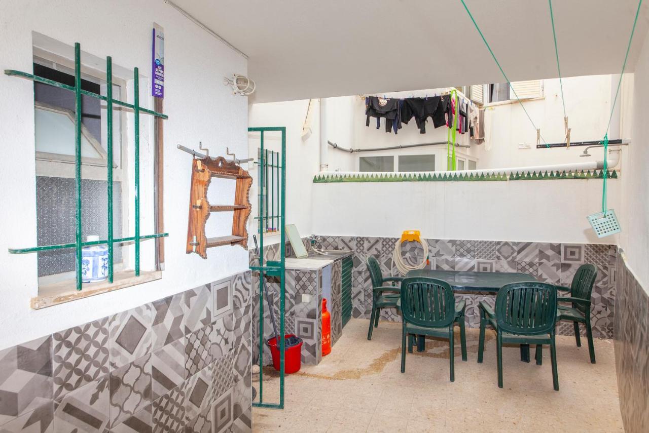 B18 - Village Street Apartment ラゴス エクステリア 写真